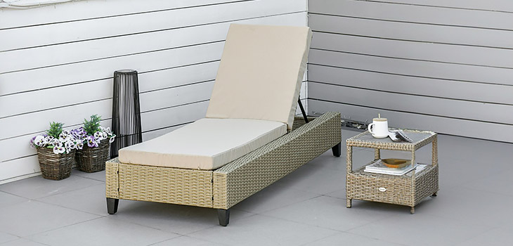 Votre confort, à votre manière : découvrez les chaises longues à dossier réglable.