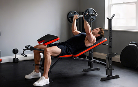 Banc de musculation réglable pour un entraînement complet.