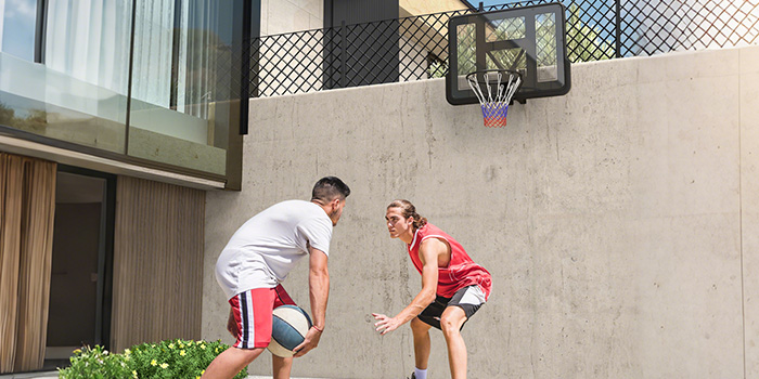 Panier de basket mural pour jouer à la maison.