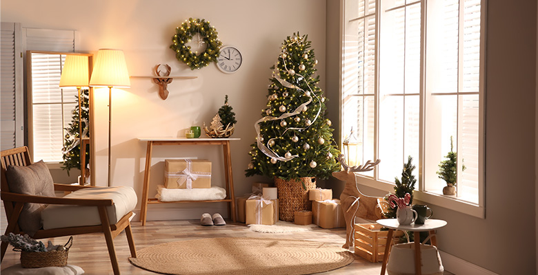 Misez sur quelques pièces maîtresses et complétez avec de petites décorations pour la touche finale.