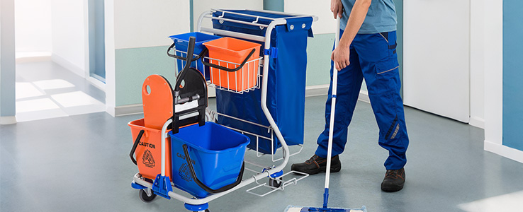 Un chariot de nettoyage qui simplifie chaque tâche