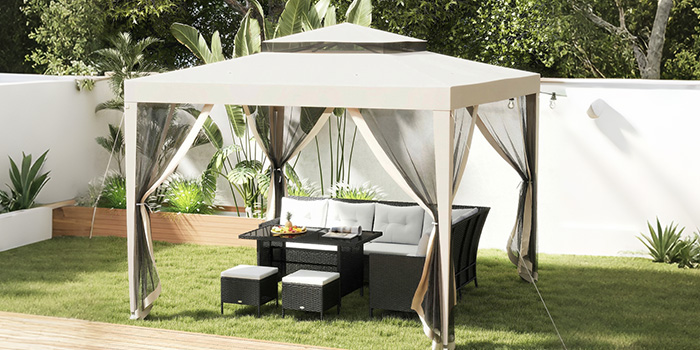 Tonnelle avec moustiquaires