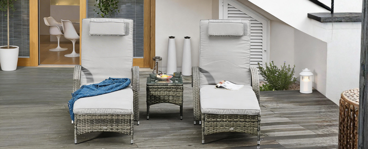 Tumbona de ratán con ruedas