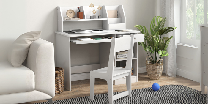 Kinderschreibtisch mit Ablage