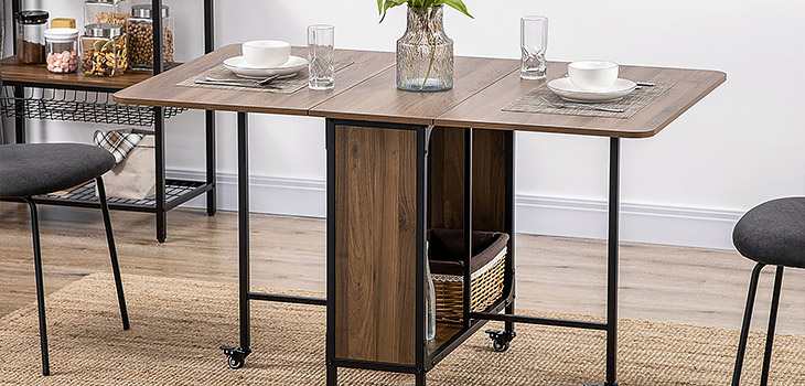 Masă de sufragerie care economisește spațiu