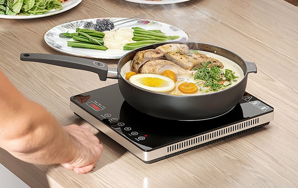Plită cu inducție: Gătit precis și rapid