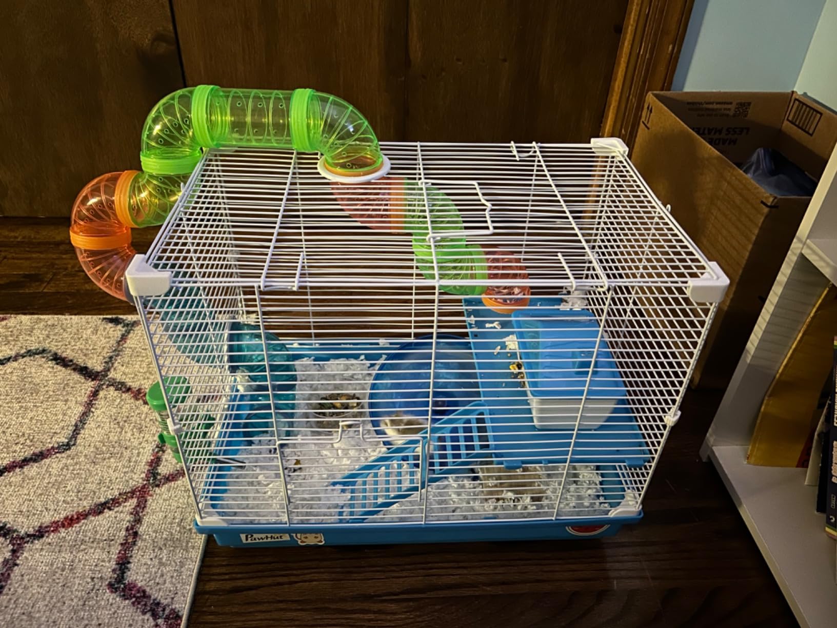 Nice cage, difficult to assemble