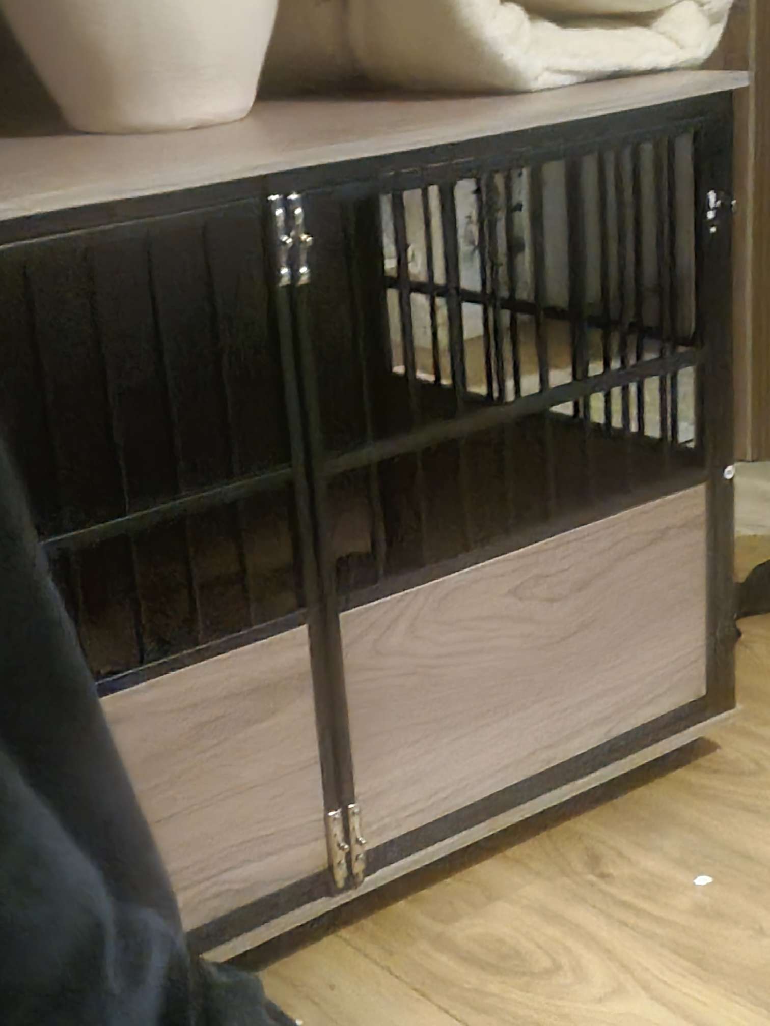 dog crate