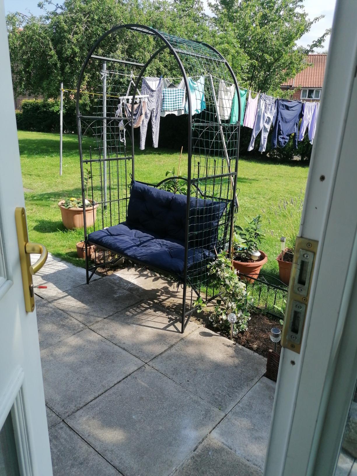 Outsunny Garden Metal Arch Bench Outdoor Patio Rose Trellis Arbour