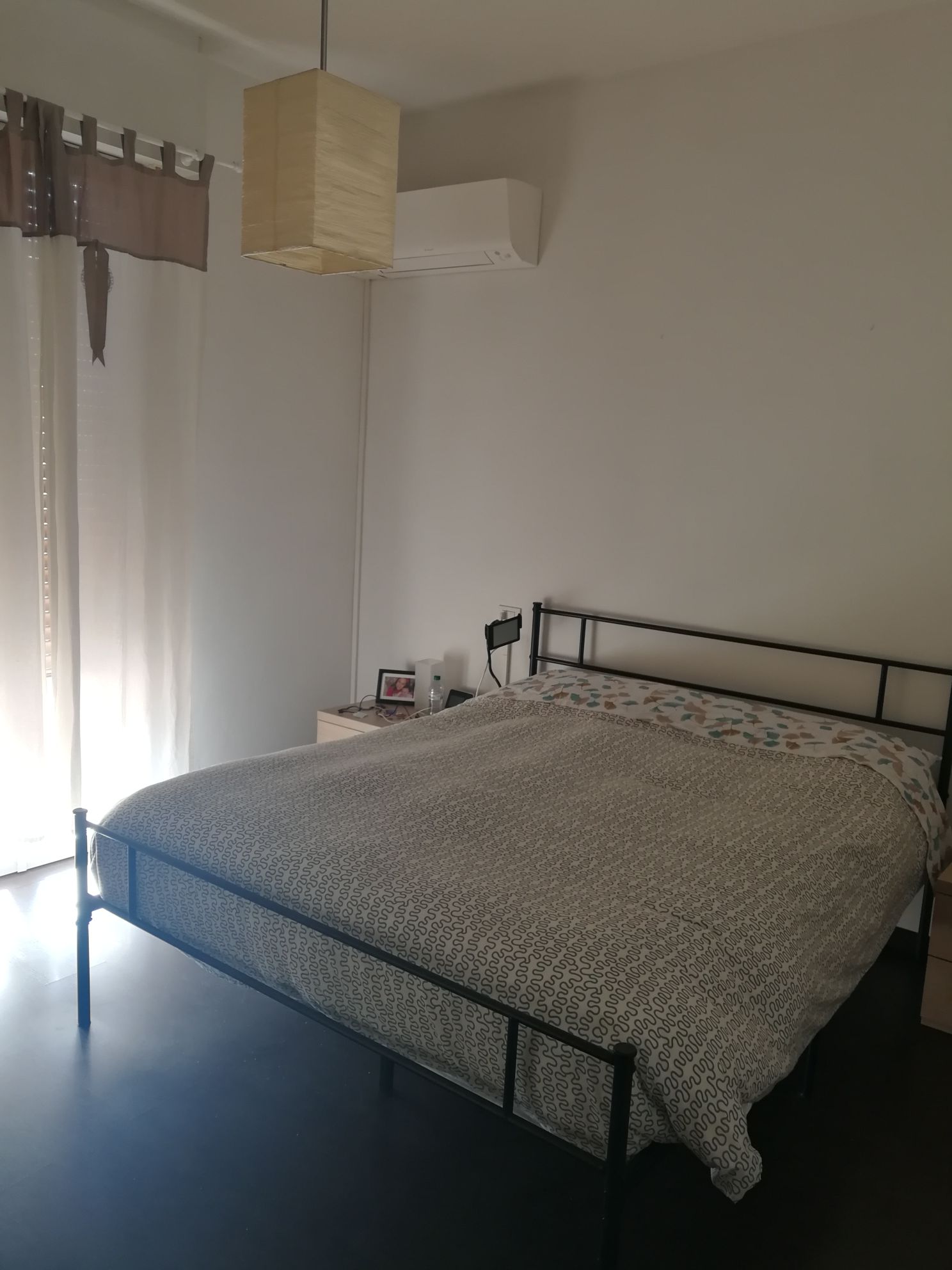 Telaio Letto Matrimoniale Con LED E Porte USB - Bianco, Contenitore Sottoletto 26,9 Cm, Doghe In Acciaio