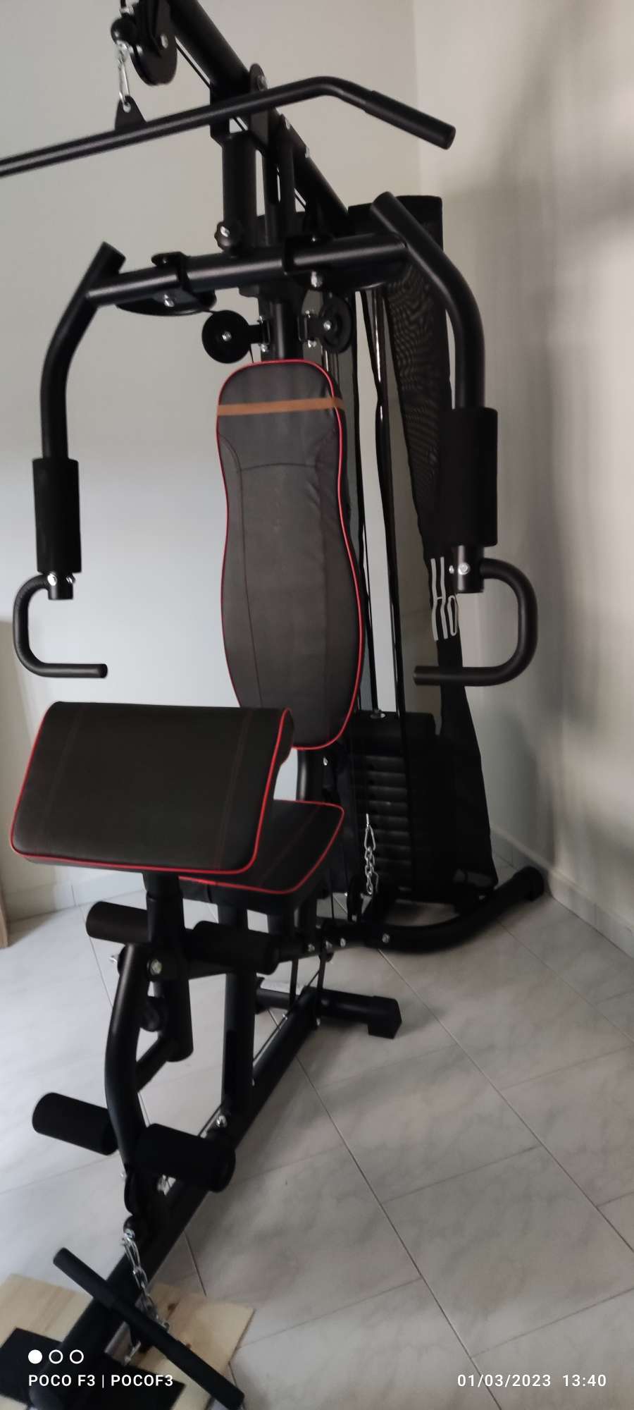 Stazione Fitness HOMCOM Con Pesi 45kg - Panca Multifunzione Per Casa, Dimensioni 170x104x205cm
