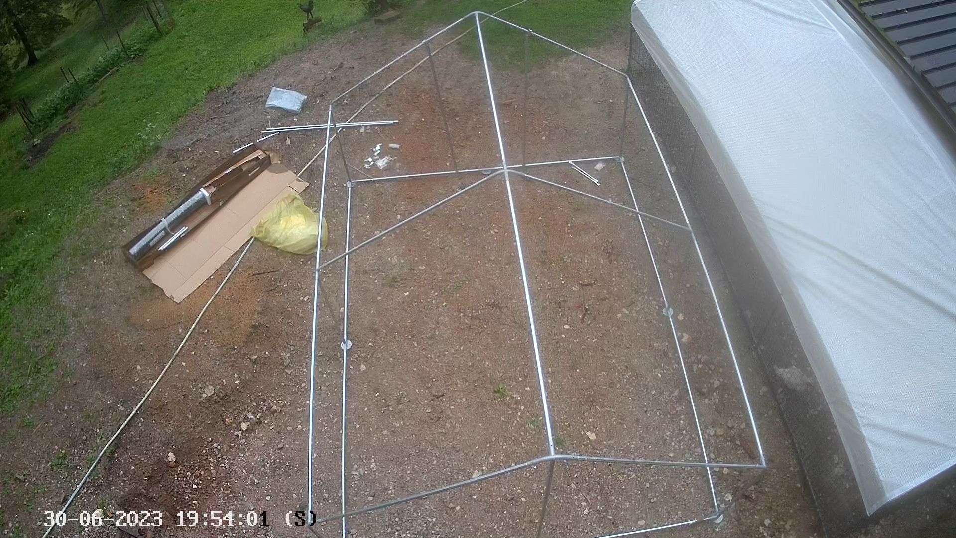 Gallinero Exterior De Acero Galvanizado - 3x4x2 Metros, Con Techo De Polietileno Resistente Al Agua