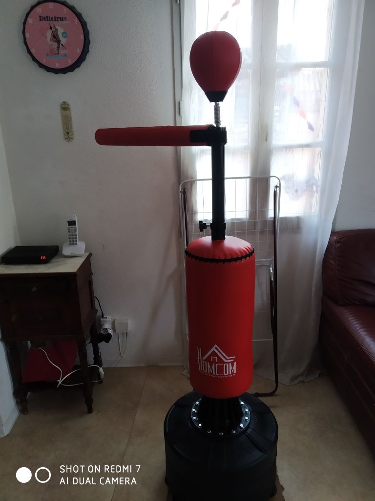 Freestanding Boxing Punch Bag Stand with Rotating Flexible Arm