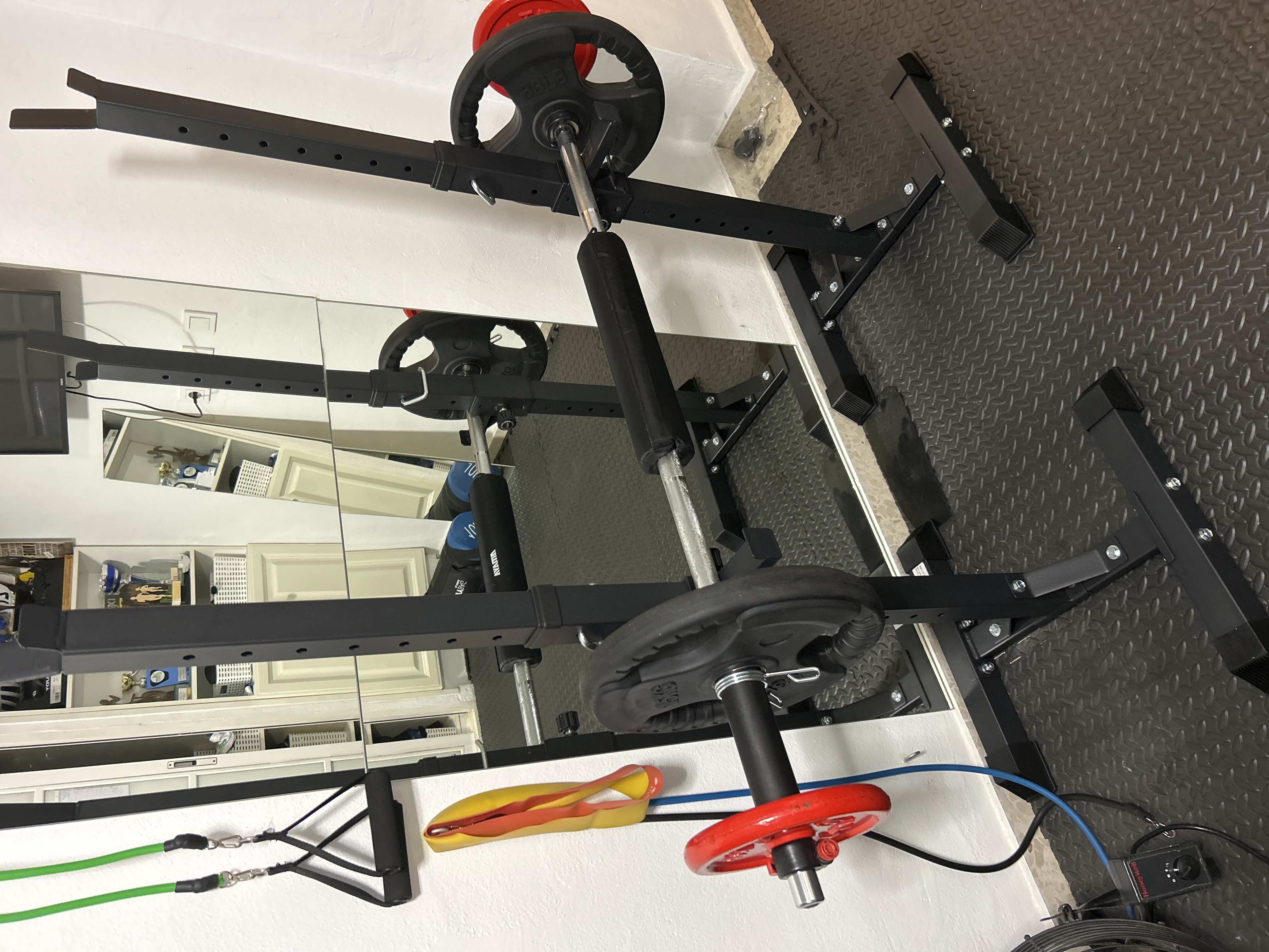 Soporte para barra larga ajustable.