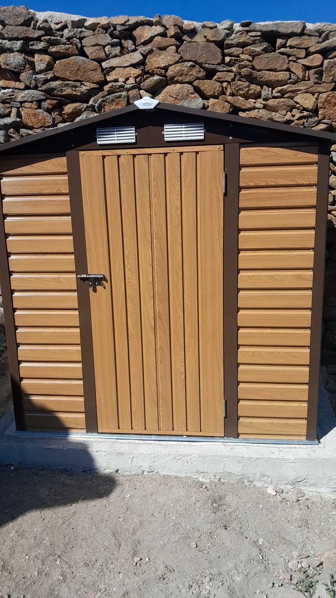 Outsunny sopron Metalic Gradina 6.2x4.3 ft, Rezistent si Compact