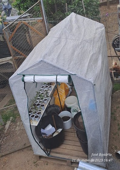 Invernadero Pequeño De 4 Niveles 105x45x160 Cm - Estructura De Acero Y Cubierta De PE, Puerta Enrollable | Para Balcón, Terraza O Jardín