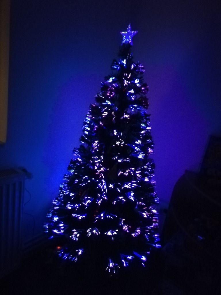 Sapin De Noël Artificiel Lumineux 120 Cm - Fibre Optique Multicolore, 130 Branches