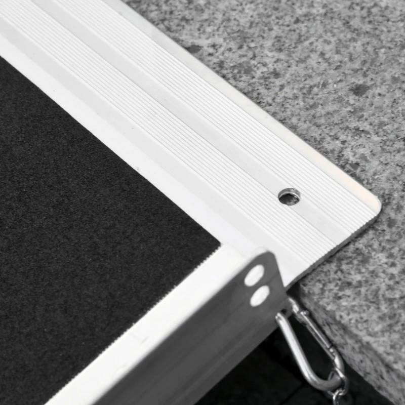 HOMCOM rolstoelhelling, oprijplaat voor rolstoelen, rollators, inklapbare oprijplaat met handgreep 270 kg belastbaar, zwart, 93 x 73 x 5 cm