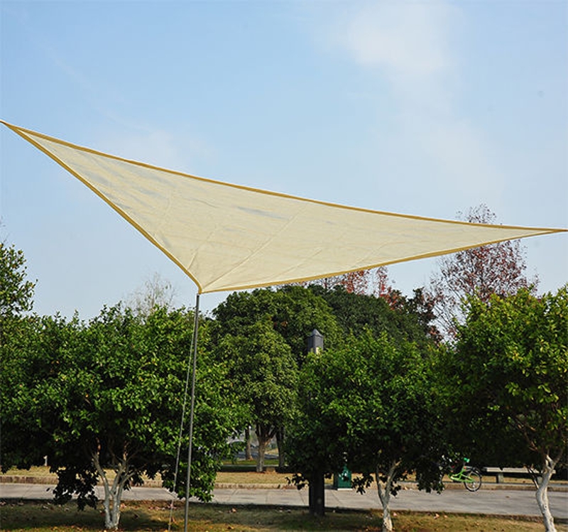 Outsunny® Sonnensegel (beige) Dreiecke 5x5x5 m HDPE - atmungsaktiv