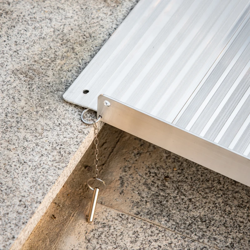 HOMCOM 6' Folding Portable Mobility Wheelchair Ramp