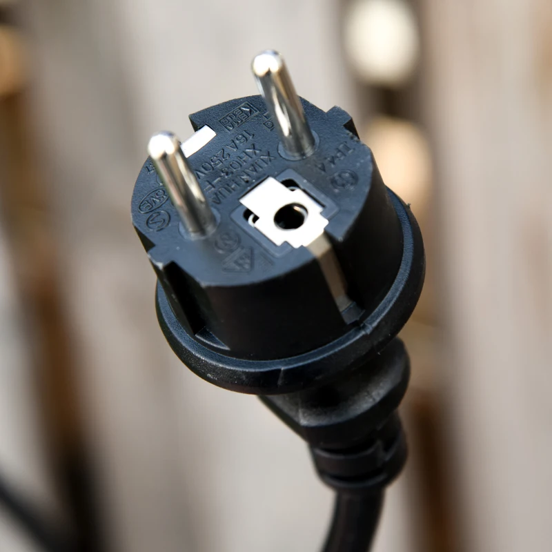 DURHAND Carrete de Cable Automática Retráctil de 20m Carrete Enrollador con Protección Térmica Montaje en Pared 28x20x27 cm Azul