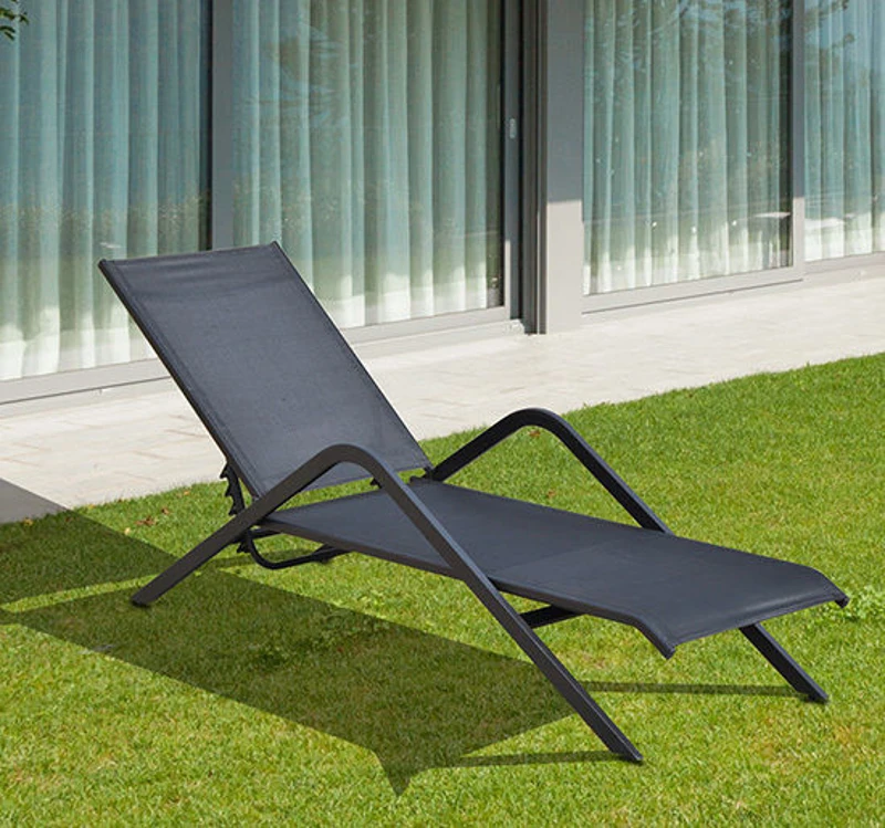 Outsunny Tumbona de Jardín para tomar el sol Acero y Textilene Negro Tumbona para Jardín o Terraza con Respaldo Ajustable hecha de Acero y Textilene 175x55x41-95cm Color Negro