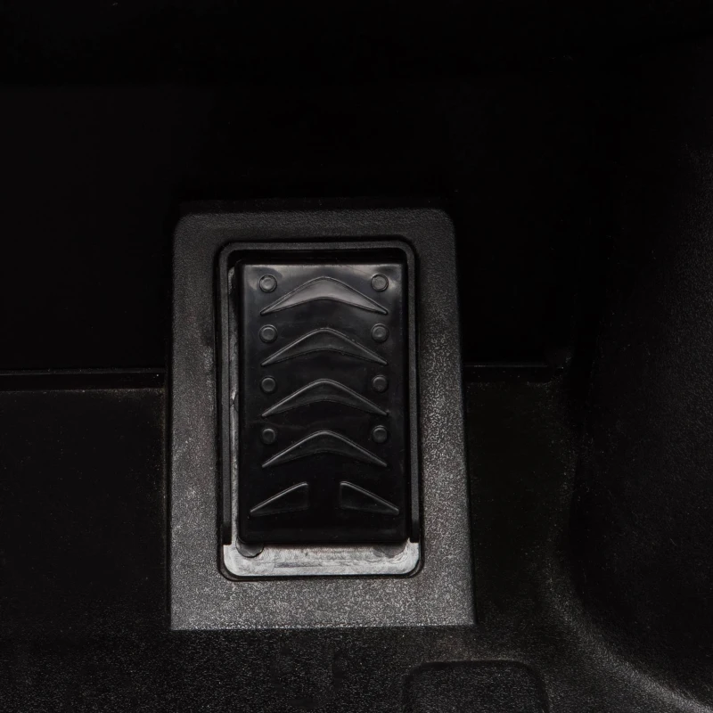 HOMCOM Coche Eléctrico para Niños de +3 Años Todoterreno con 2 Motores Control Remoto 2,4 GHz Batería Recargable 120x67x65 cm Rojo