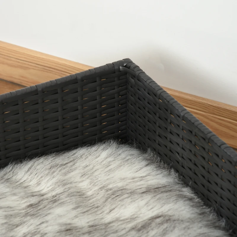 PawHut Sofá Cama para Cães de Vime Cama Elevada para Gatos Retangular com Almofada Suave e Lavável para Interior e Exterior 61x46x24,5cm Preto