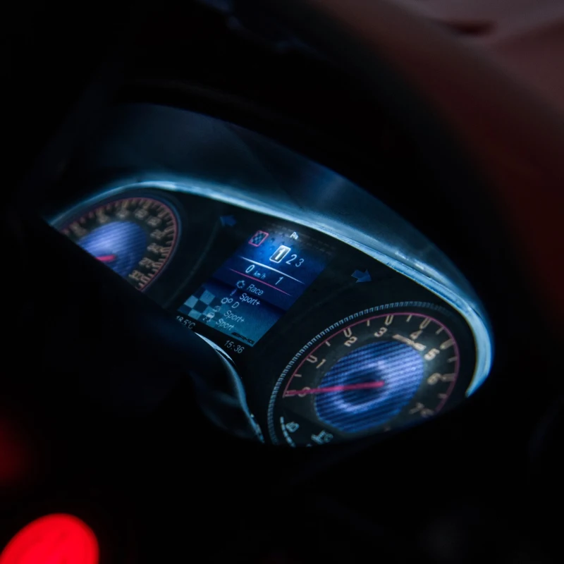 HOMCOM Carro elétrico para crianças de 3-5 anos licenciado Mercedes GTR bateria de 12V com controle remoto Faróis musica Carga de 25kg 105x58x45 cm Vermelho