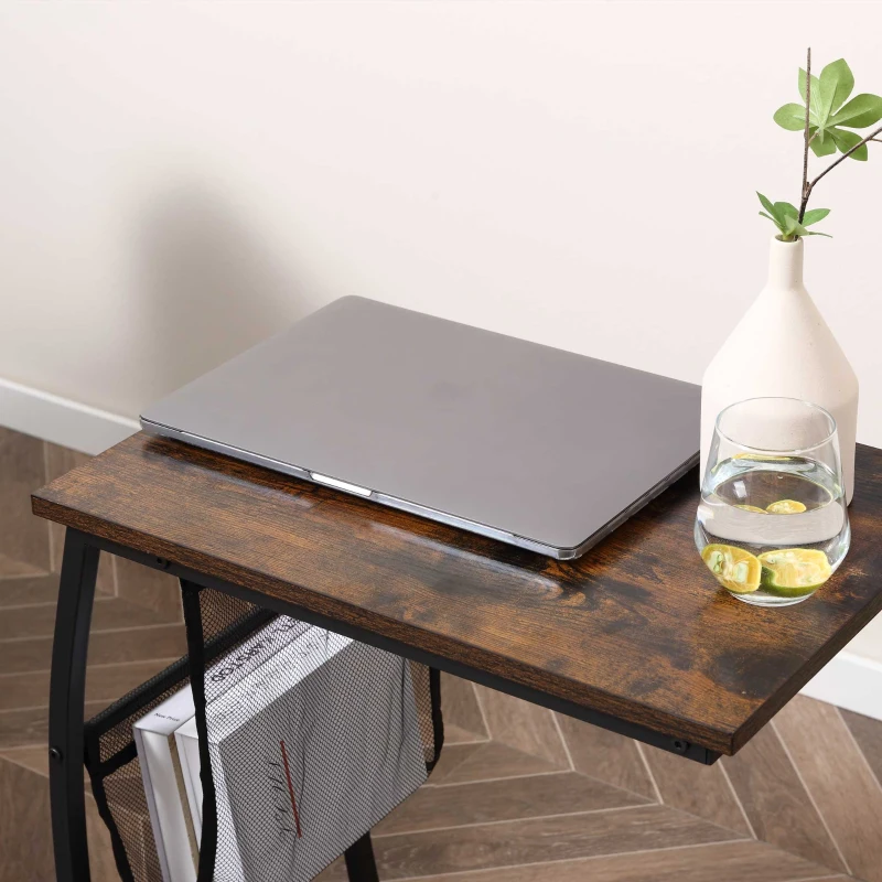 HOMCOM Mesa Auxiliar para Sofá e Cama em Forma de C com Bolso de Armazenamento Mesa Lateral de Estilo Industrial 52x35x64,5cm Marrom Rústico