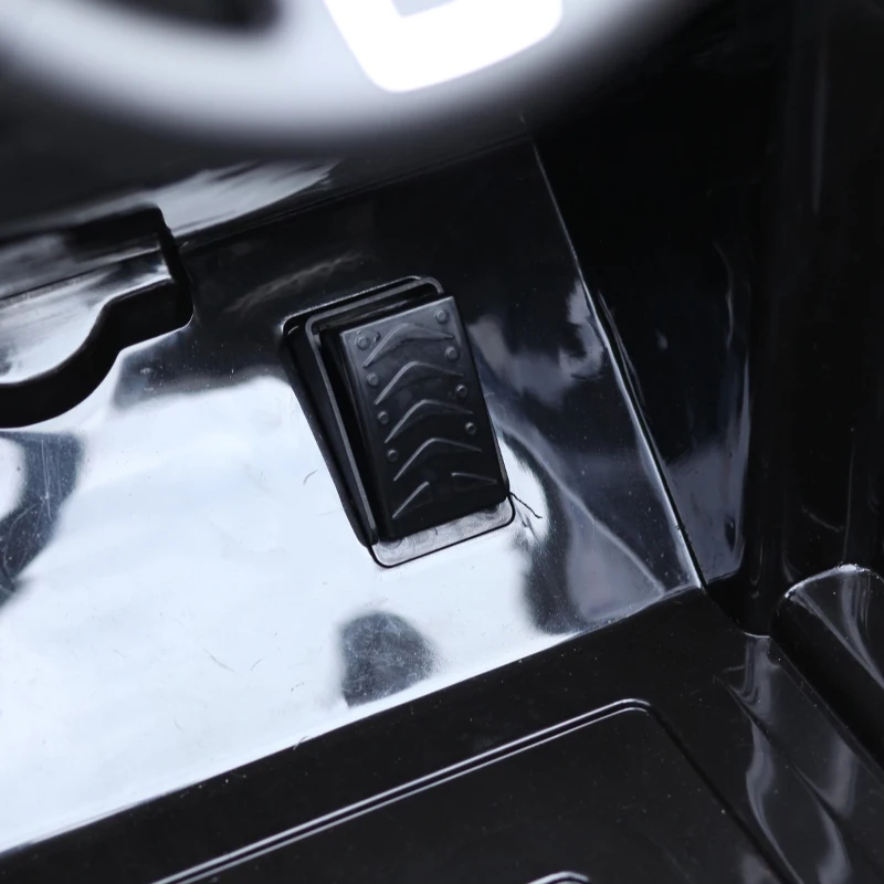 HOMCOM Carro Elétrico Jeep com Controlo Remoto MP3 Luzes e Sons Abertura da Porta Bateria 12V Carga Máxima 30kg 128x78x76cm Preto