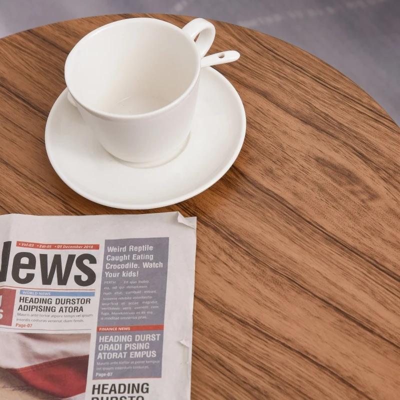 HOMCOM Table Basse Table d'appoint guéridon Bout de canapé Design néo-rétro 2 Niveaux Panneaux Particules Bois Noyer métal Noir