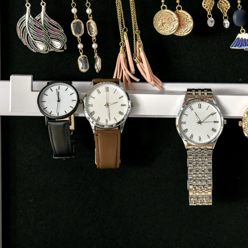 HOMCOM Joalheiro de Pé com Ângulo Ajustável Joalheiro de Corpo Inteiro com Prateleira Inferior Fechadura Magnética Suportes para Joias 47x36x157cm Branco e Preto