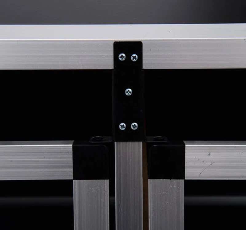 PawHut Transportor pentru Câini din Aluminiu cu Perete Mobil și Închidere, 104x91x69cm