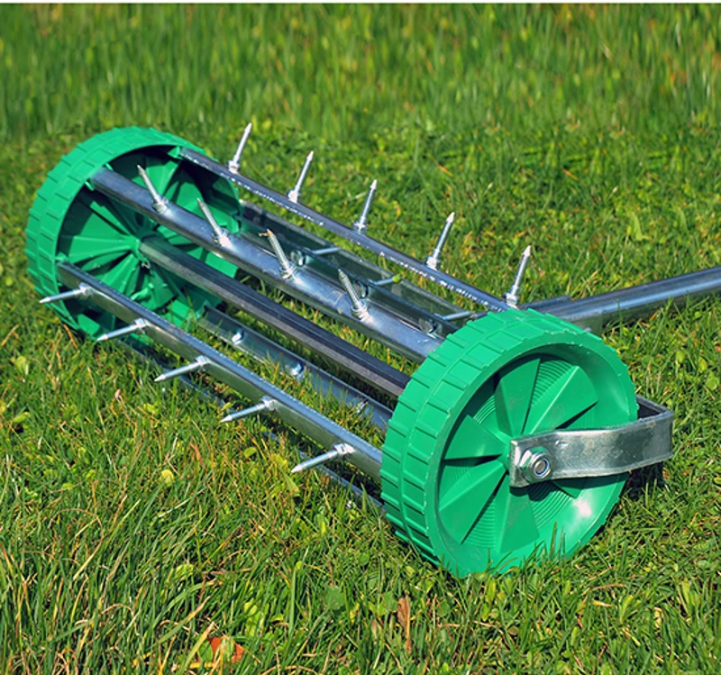 Outsunny Rastrello Scarificatore da Giardino con Ruote, 135x42x15cm