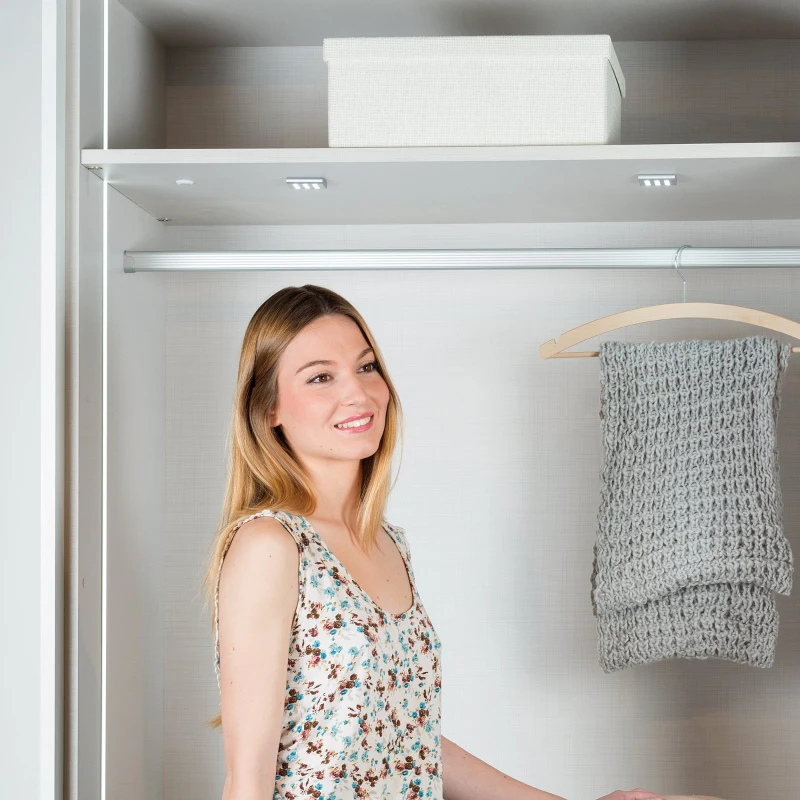 Emuca Kit di 2 tubi 30x15 mm di alluminio lungo 950 mm e supporti per armadio