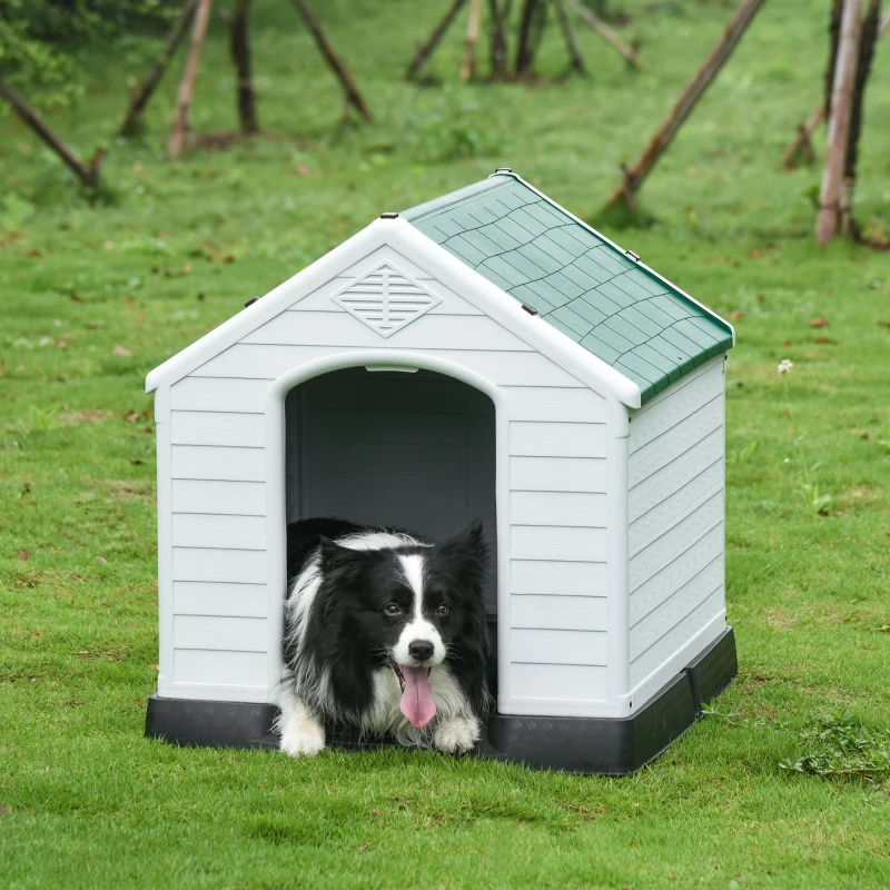 PawHut Cuccia per Cani Medi da Esterno e Interno, Casetta in Plastica con Cancello Rimovibile, 78x87x81cm, Bianco Verde Nero