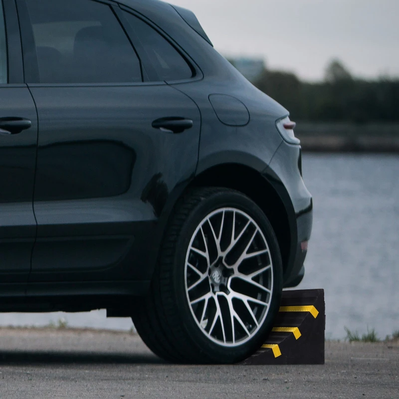 HOMCOM 2 Pezzi Ruota Gomma Chock, Cunei con impugnatura, Cunei Frenanti per Roulotte, Rimorchio di Camion Carico Max 5T 25x16x19 cm