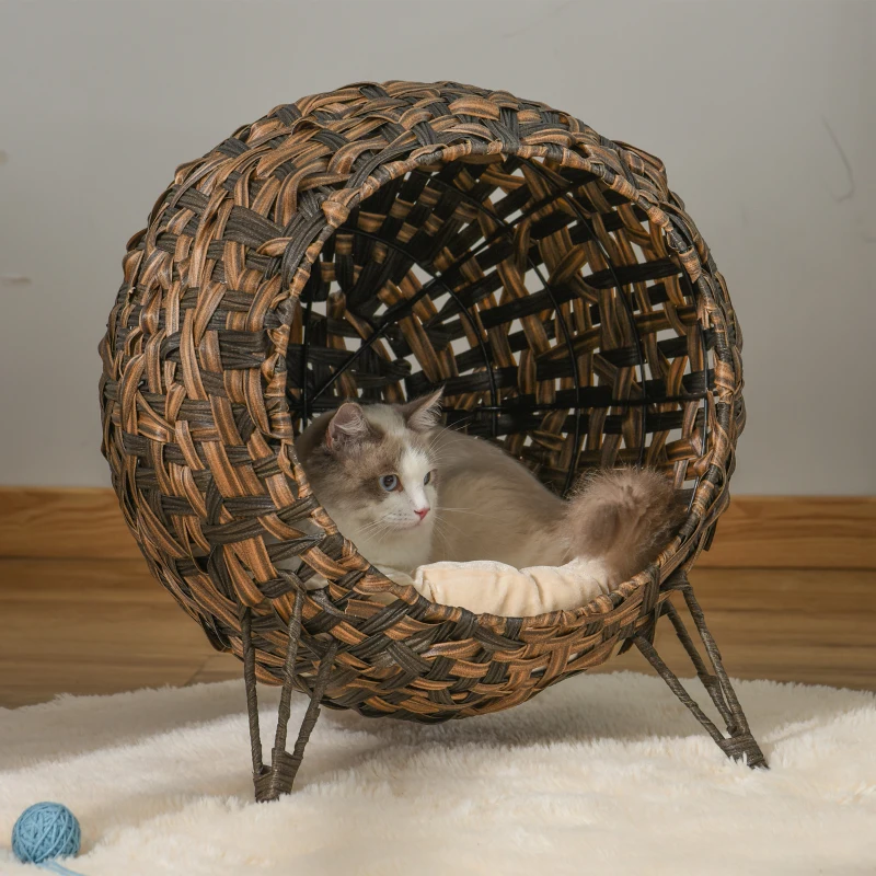 PawHut Cama Cueva de Ratán para Gatos o Mascotas Pequeña con Base Trípode Cojín de Felpa y Algodón Suave Φ52x58 cm Madera Natural