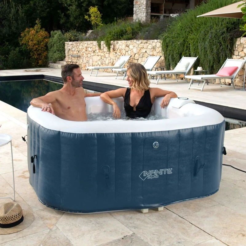 Outsunny Spa Gonflable carré 4 Personnes dim. 1,54L x 1,54l x 0,65H m Infinite - 120 Buses d'air Hydro-massantes - Fonctions Chauffage Filtration - Liner PVC Blanc Bleu