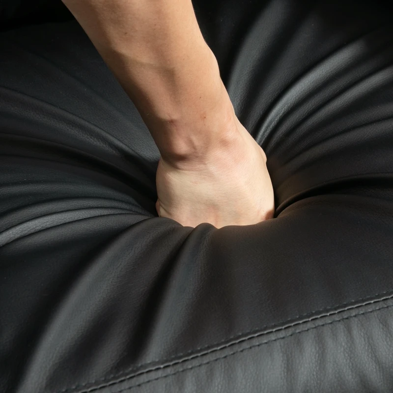 HOMCOM fotel do masażu fotel fotel telewizyjny funkcja masażu funkcja leżenia oparcie z oparciem 2 punkty masażu sztuczna skóra pianka tworzywo sztuczne PP czarny 68 x 88 x 98 cm