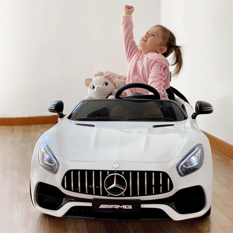 HOMCOM Coche Eléctrico Infantil 3 Años+ con Mando a Distancia con Música y luz Batería 6V 114,5x78x47,5cm Blanco