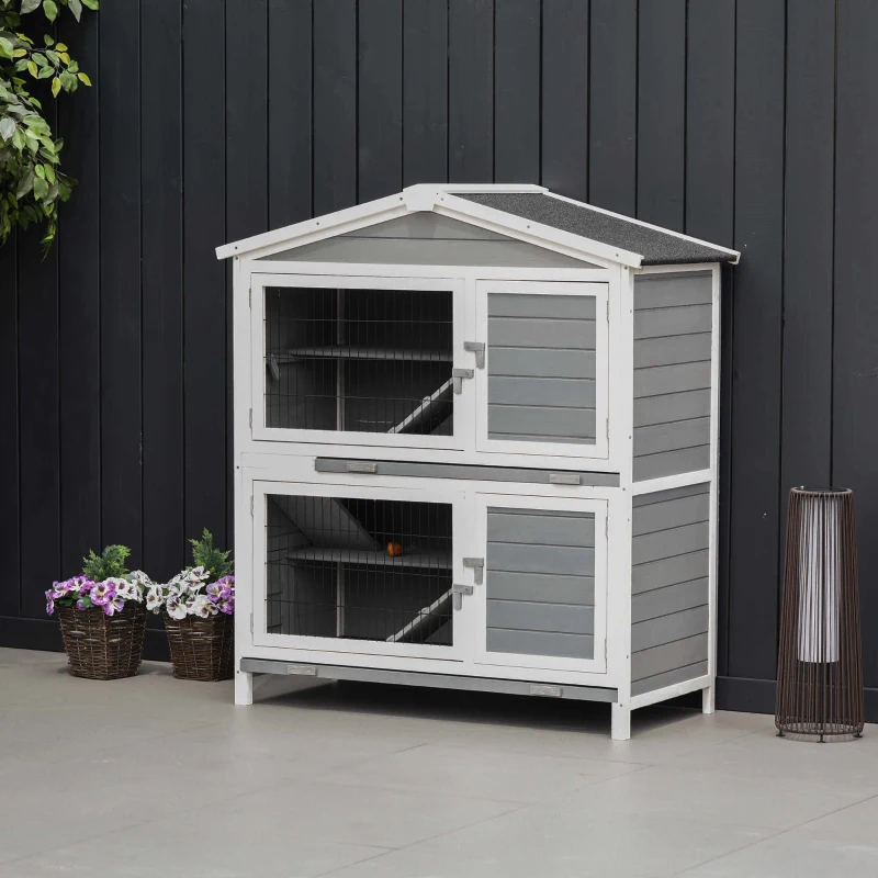 PawHut klatka dla królika dwupoziomowa klatka dla królika z rampą lite drewno kolor jasnoszary 147 x 45,5 x 88,5 cm