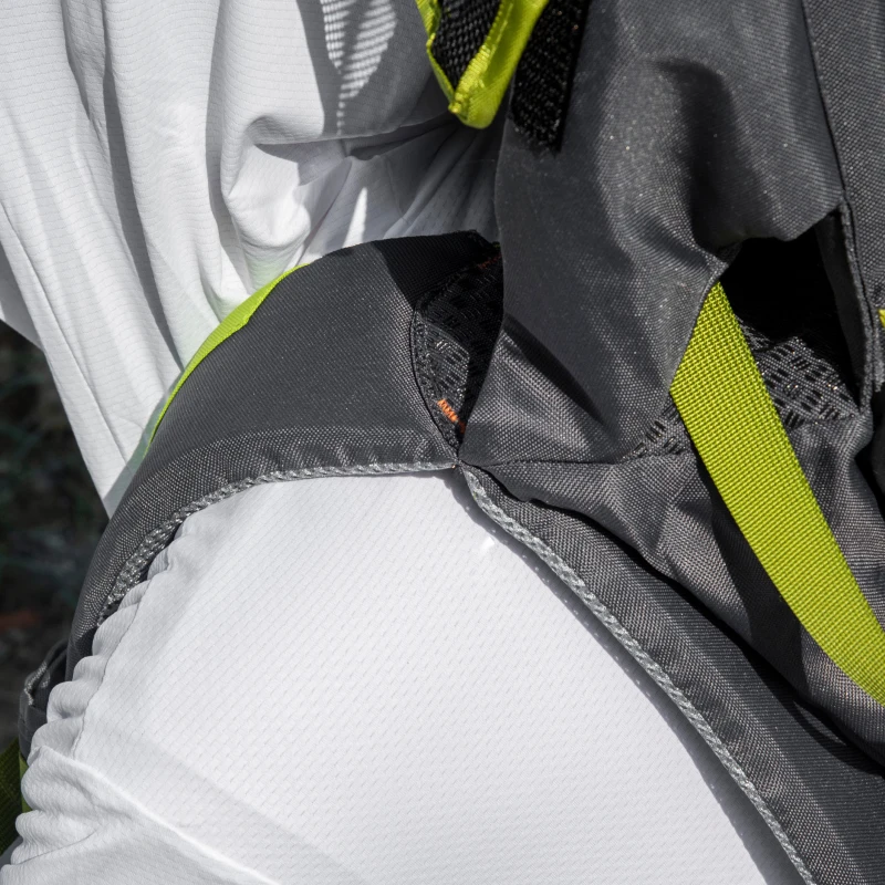 HOMCOM Mochila Portabebés Plegable Portador de Bebé Ergonómica con Capota Desmontable para 6-36 Meses 33x31x120 cm Gris