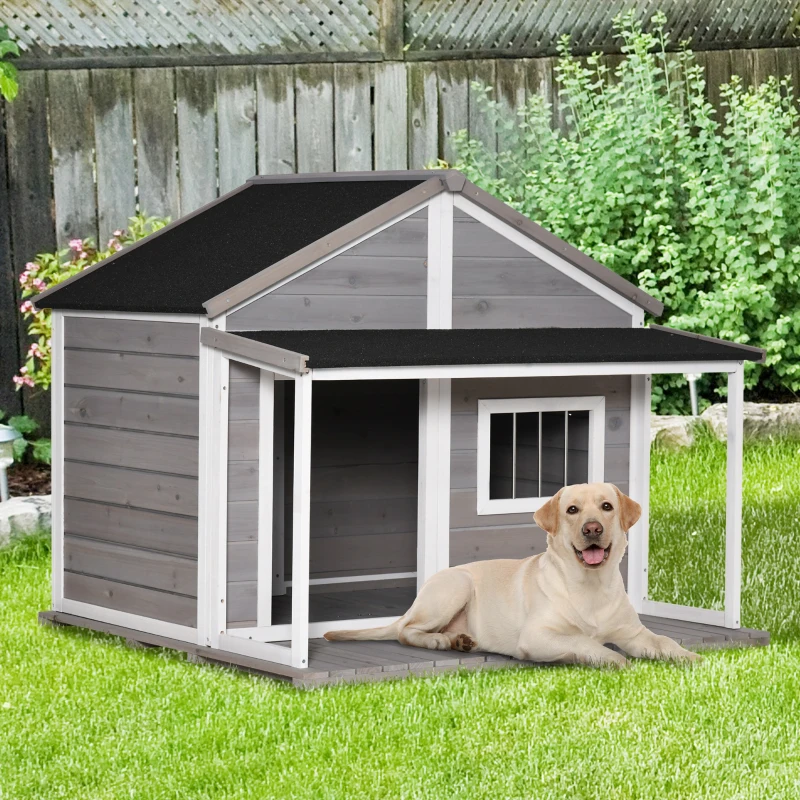 PawHut Massief Houten Hondenkennel Hondenkennels Geïsoleerd Hondenhok met Terras Asfaltdak Outdoor Weerbestendige Hut Grijs 127 x 112 x 109 cm