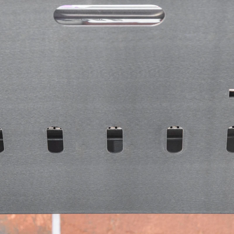 Outsunny Tischgrill Gasgrill BBQ abnehmbar Camping Grill mit Grillnetz Schlauch klein Outdoor Tischgasgrill Picknick Edelstahl Silber 52 x 40 x 31 cm