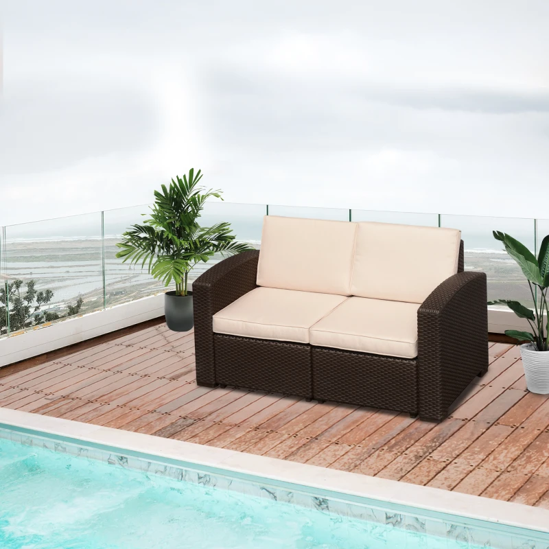 Outsunny Divano a 2 Posti in PP Plastica Divano da Giardino ad Effetto Rattan con Cuscini, Marrone