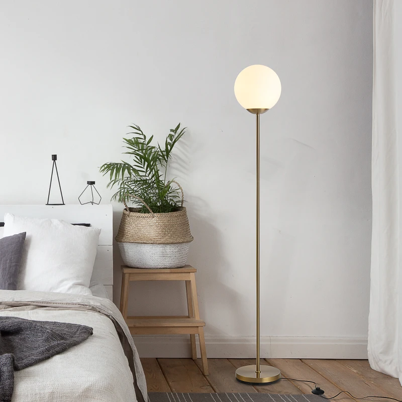 HOMCOM 171cm Glass Globe Floor Lamp, Metal Frame Sphere Light Pedal Switch, Modern Unique Standing Beautiful Furnishing, for Home, Office, Living Room, Gold