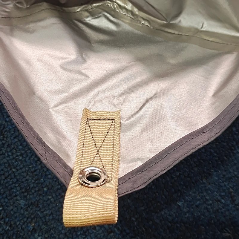 Outsunny Bâche Anti-Pluie Voile d'ombrage Toile de Camping 5,5L x 5,6l m Polyester Haute densité 210T imperméable Café doré