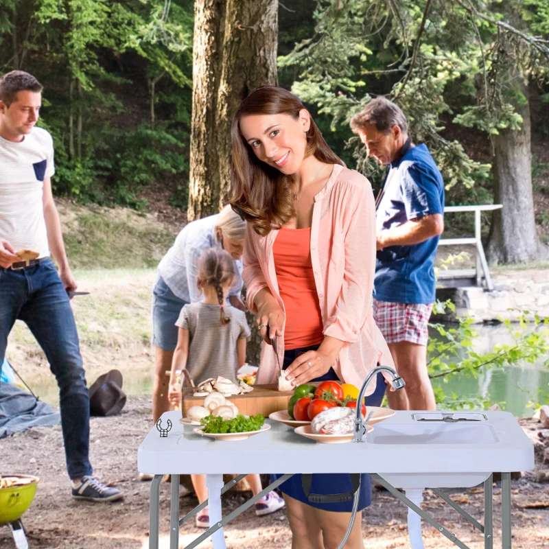 Outsunny Multifuncional Mesa Dobrável 2 em 1 Mesa + Estação de Limpeza Mesa De Piquenique com Torneira e 2 Pias para Pesca Jardim Churrasco Ao Ar Livre Camping 101x66x81 cm